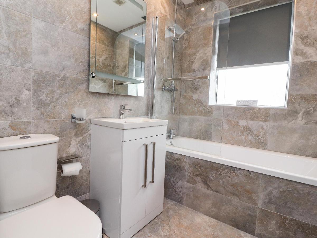 23 Ryden Avenue Villa Cleveleys Exterior photo
